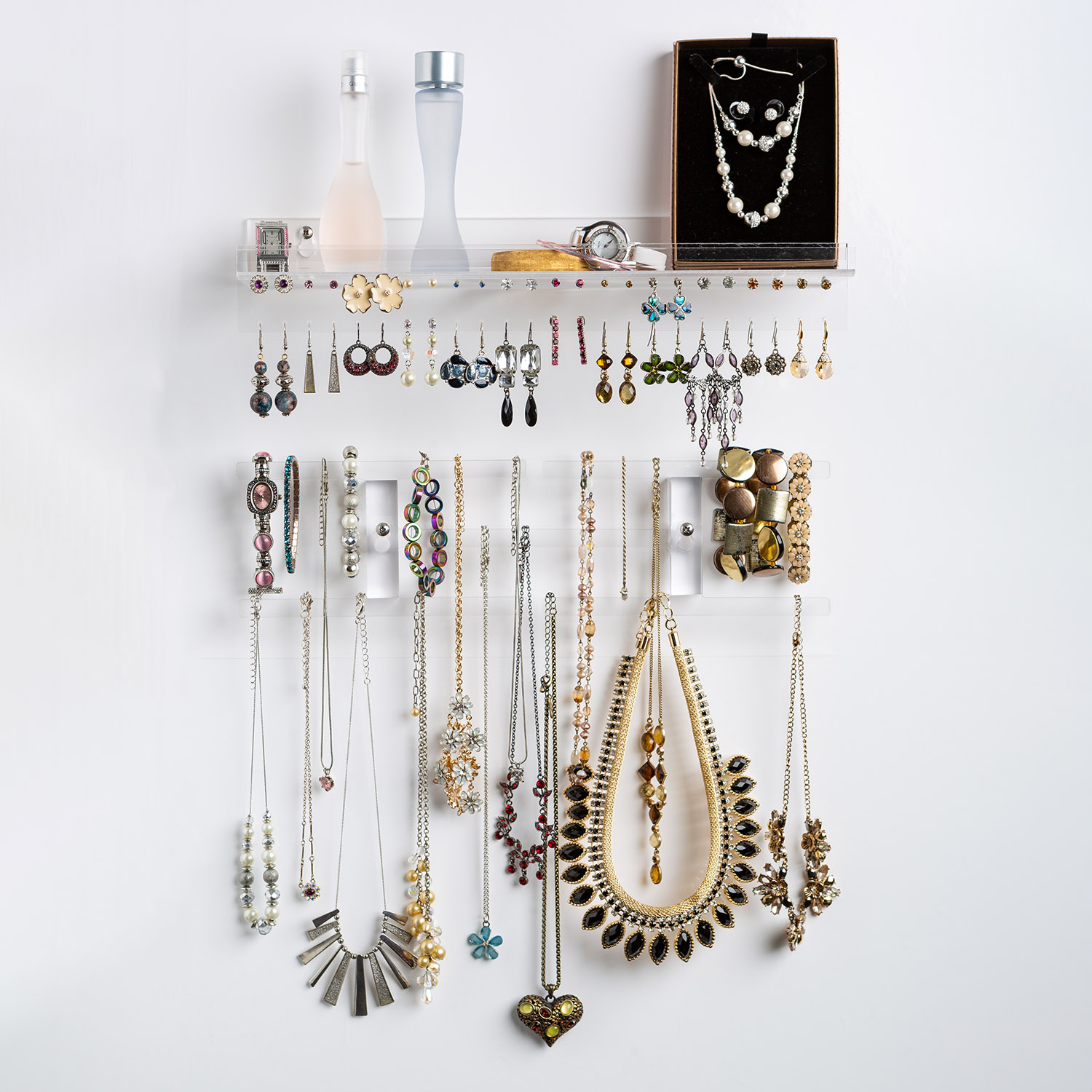 Wall Jewelry Organizer, Hanging Crystal-Clear Acrylic Jewelry Holder with  Shelf, Wall Mounted, to Display Necklaces, Earrings & Accessories